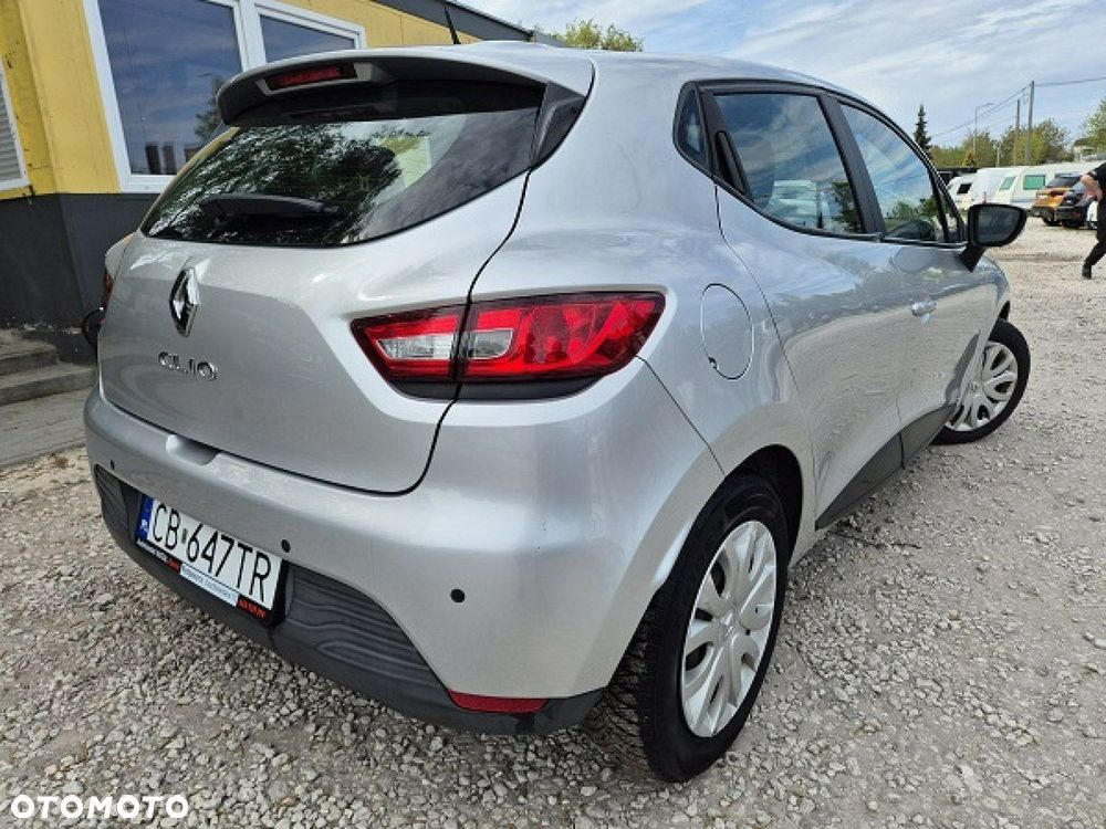 Renault Clio - 2