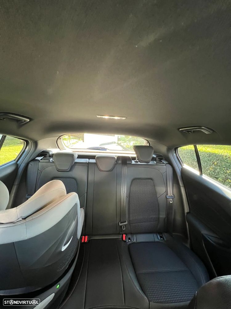 Ford Focus 1.5 TDCi EcoBlue ST-Line - 23