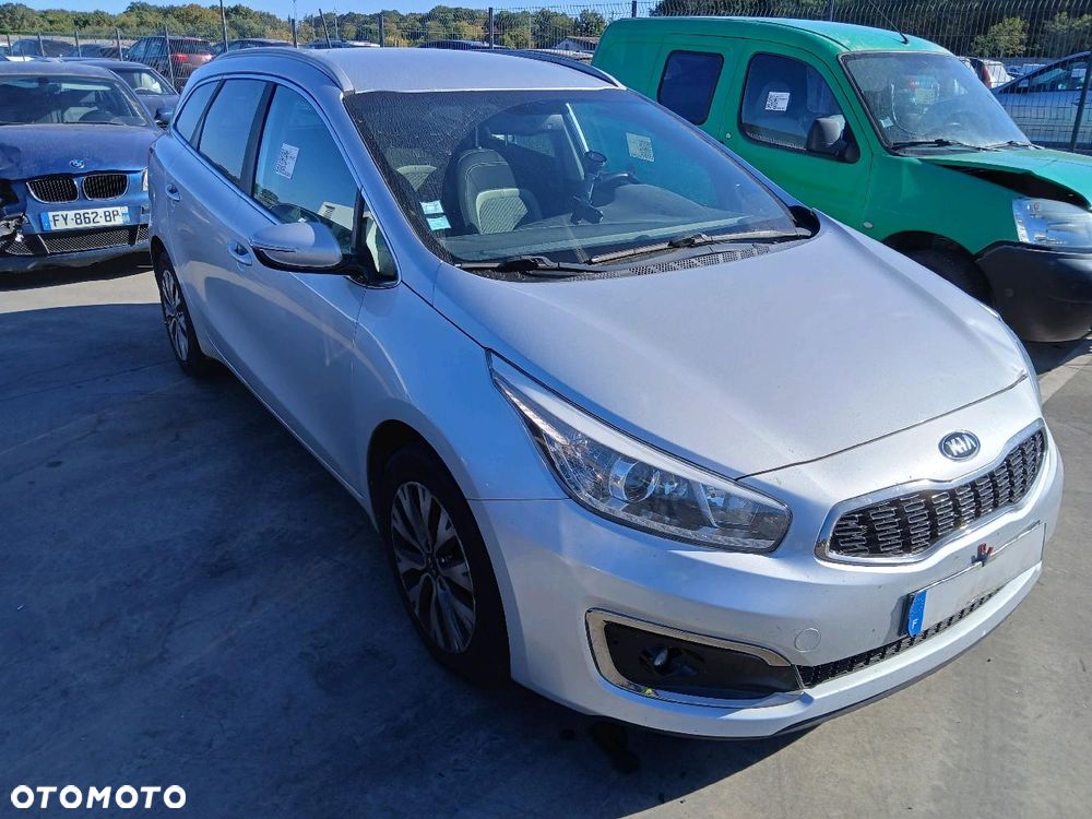 Kia Ceed 1.6 CRDi 136 ISG Vision - 1
