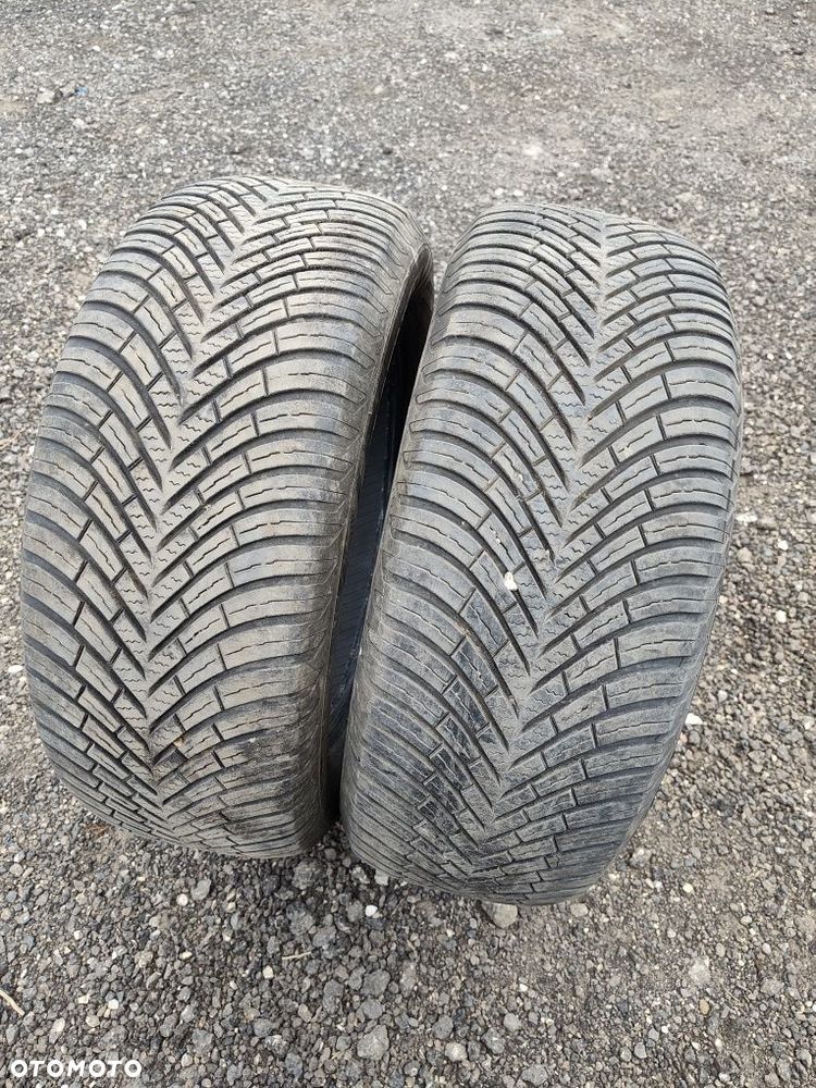 Opony wielosezonowe 225/55/R16 Vredestein 2022 rok - 1