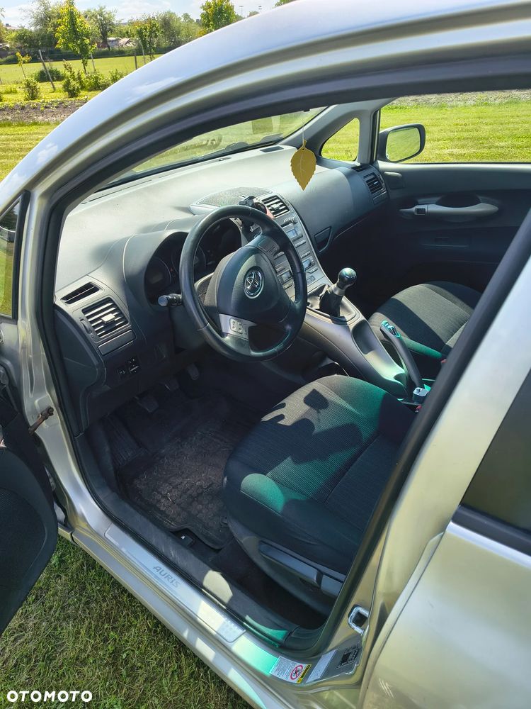 Toyota Auris 1.6 VVT-i Luna - 6