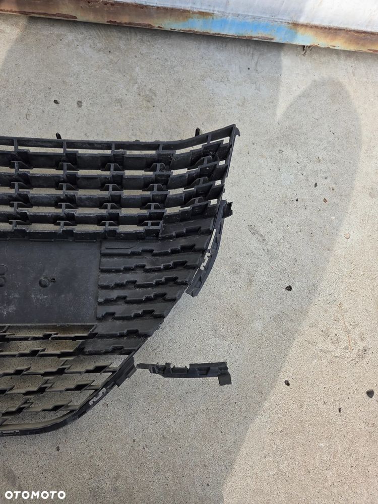 Grill Atrapa kratka zderzaka przedniego Peugeot 208 II - 11