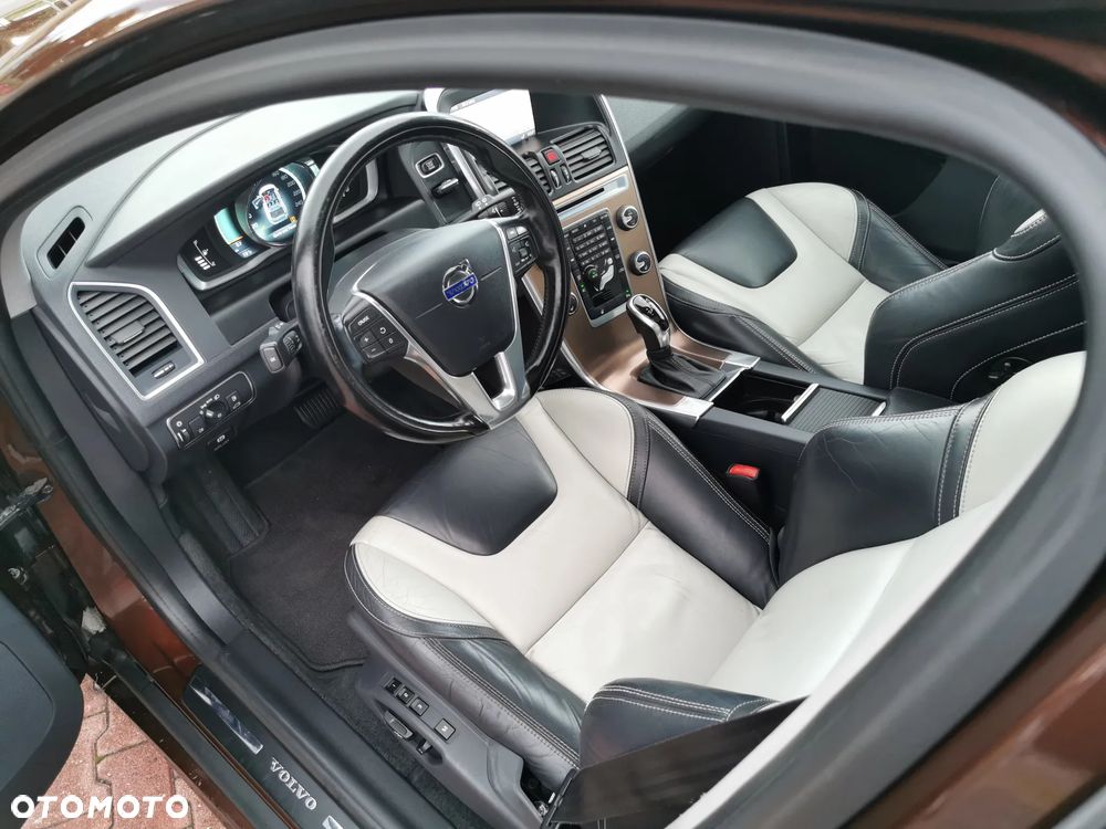 Volvo XC 60 D4 Geartronic Summum - 12