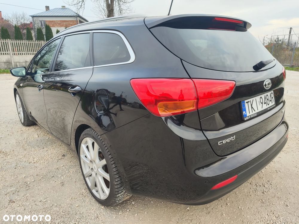 Kia Ceed - 10
