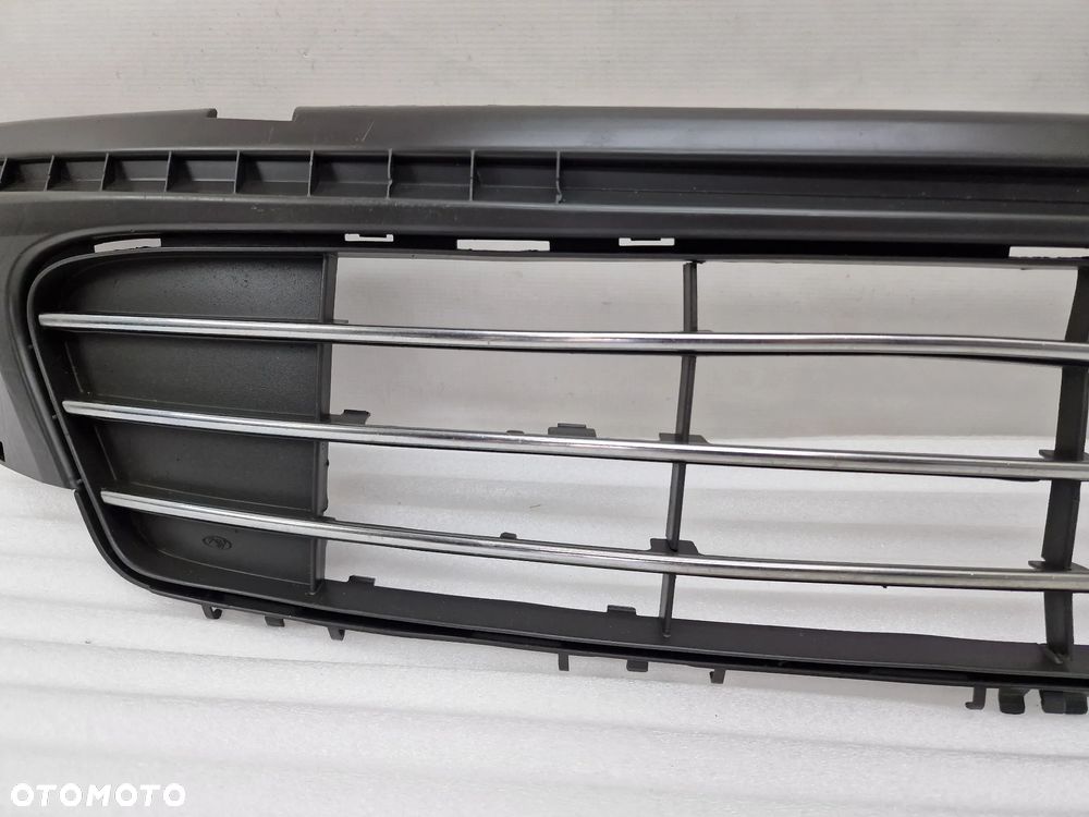 FORD GALAXY MK2 LIFT 09-15 Z CHROMAMI KRATKA ŚRODKOWA ZDERZAKA PRZEDNIEGO , NR AM21-17B968-AC , NR AUKCJI K144 - 3