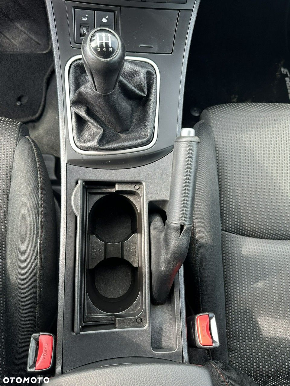 Mazda 3 - 15