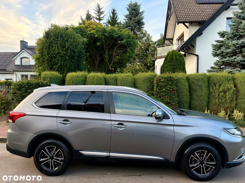 Mitsubishi Outlander 2.0 Invite + 2WD - 4