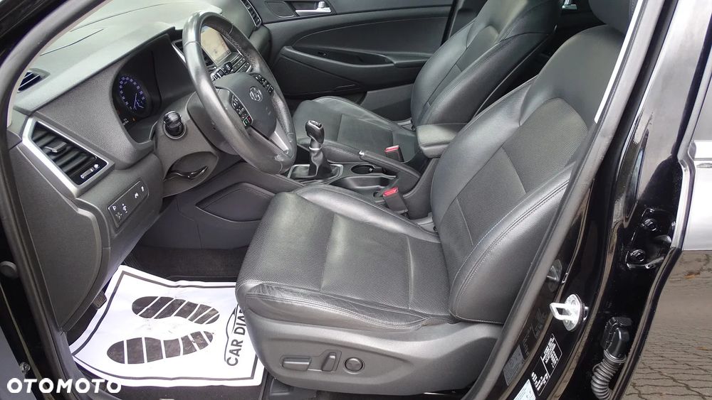 Hyundai Tucson 1.6 GDI BlueDrive Style 2WD - 11