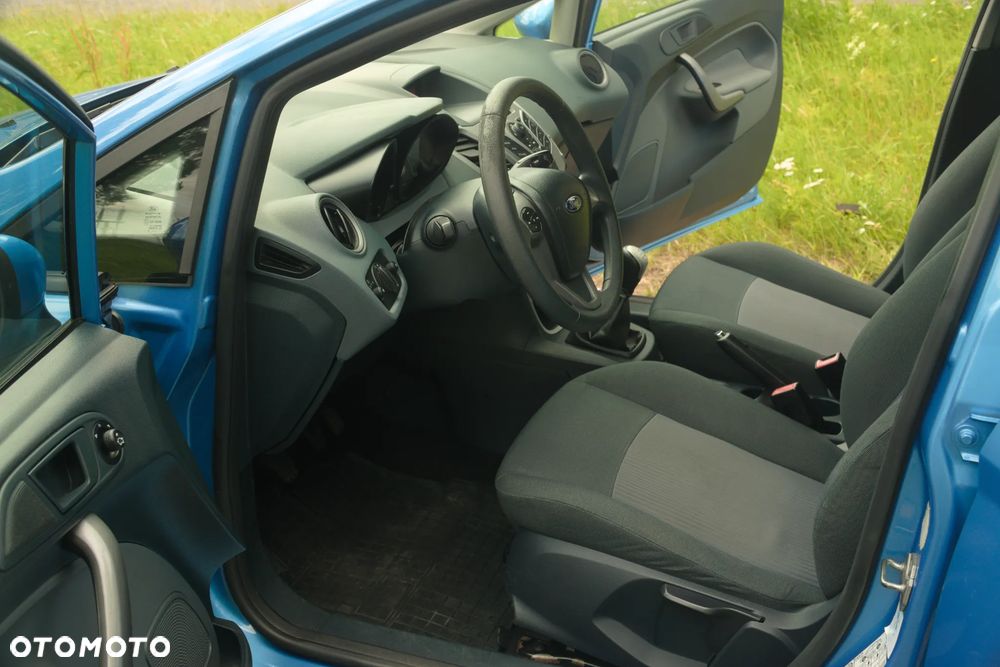 Ford Fiesta 1.4 Trend EU5 - 14