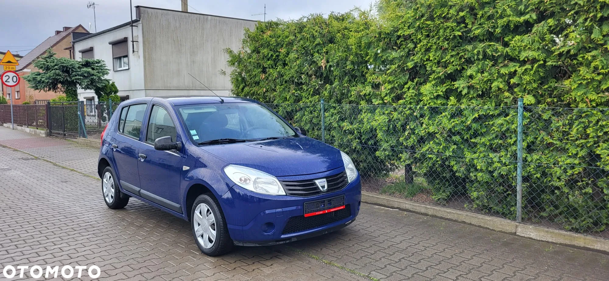 Dacia Sandero 1.2 16V 75 Essentiel - 2