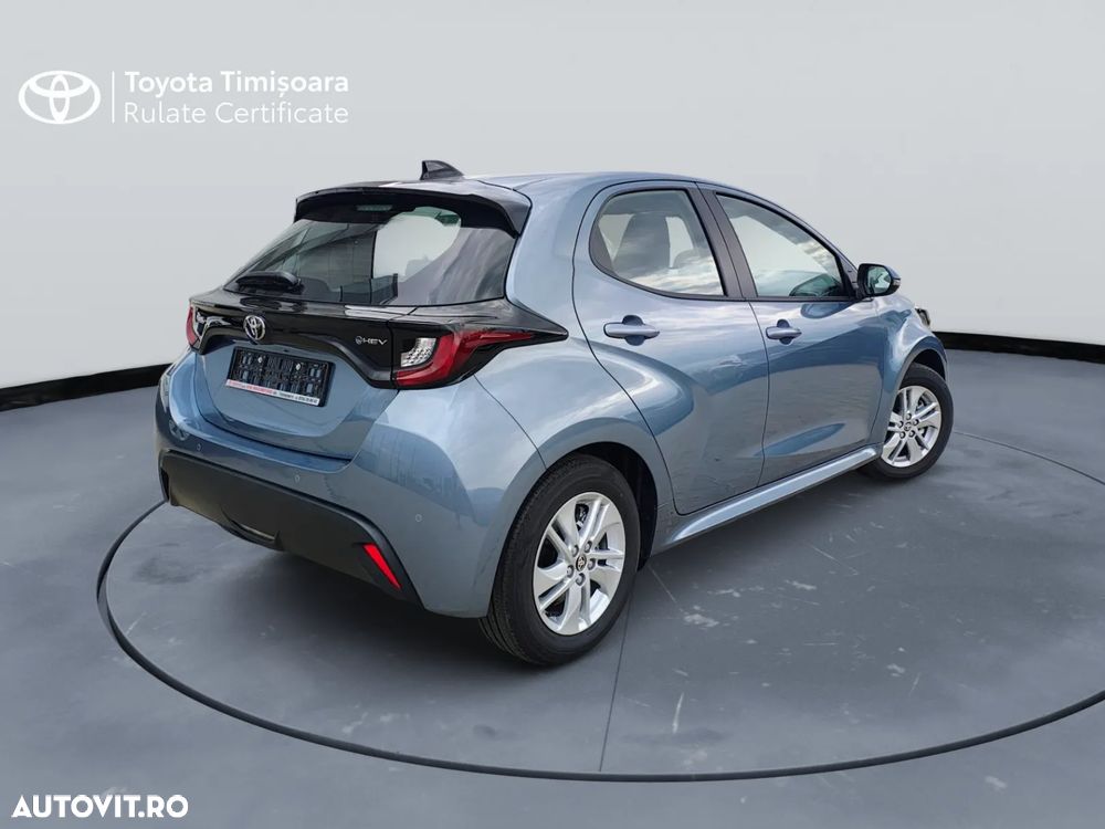 Toyota Yaris - 4