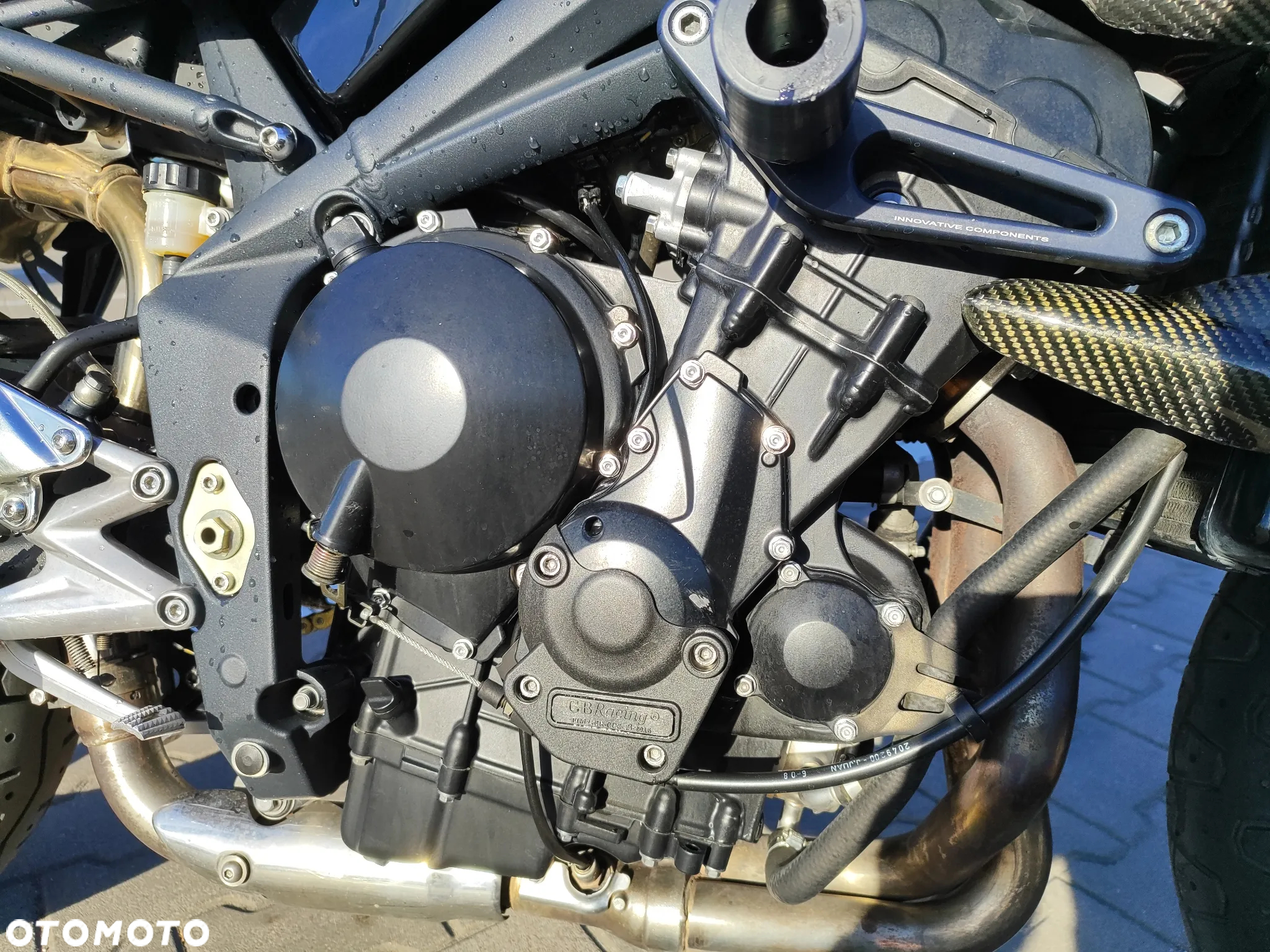 Triumph Street Triple - 12