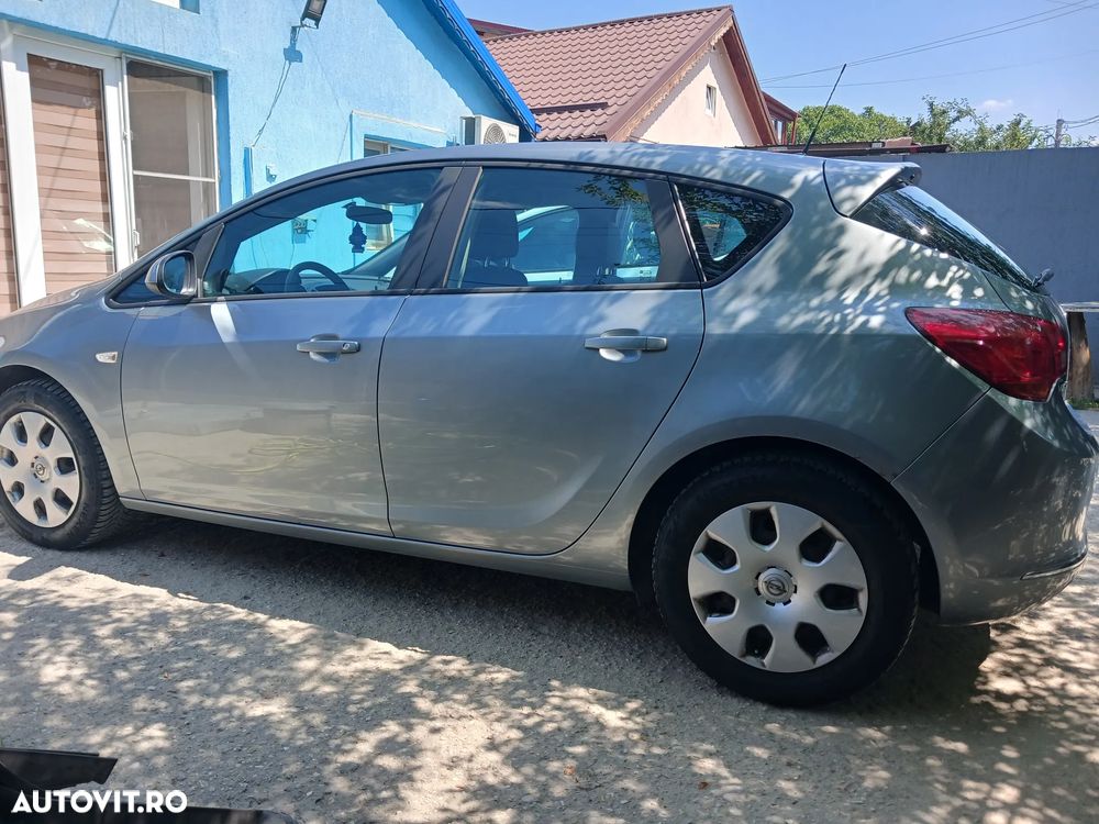 Opel Astra 1.7 CDTI Cosmo - 1