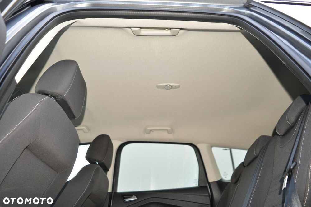 Ford Kuga - 31