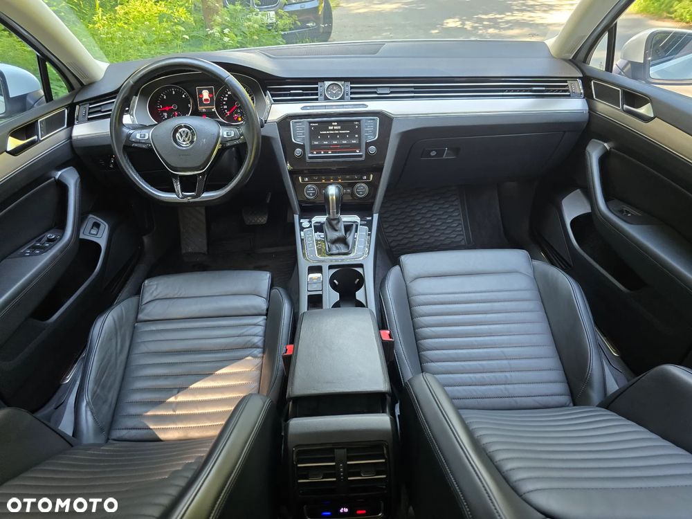 Volkswagen Passat 2.0 TDI SCR 4Mot DSG Highline - 12