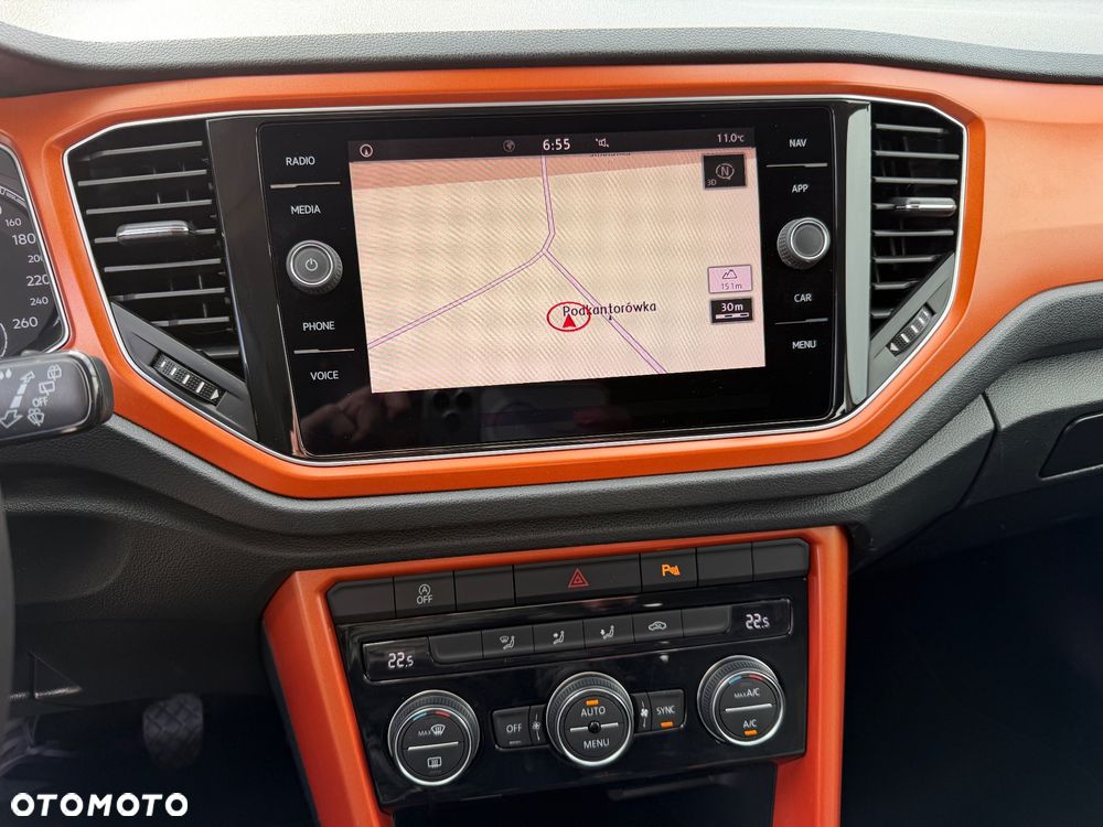 Volkswagen T-Roc - 26