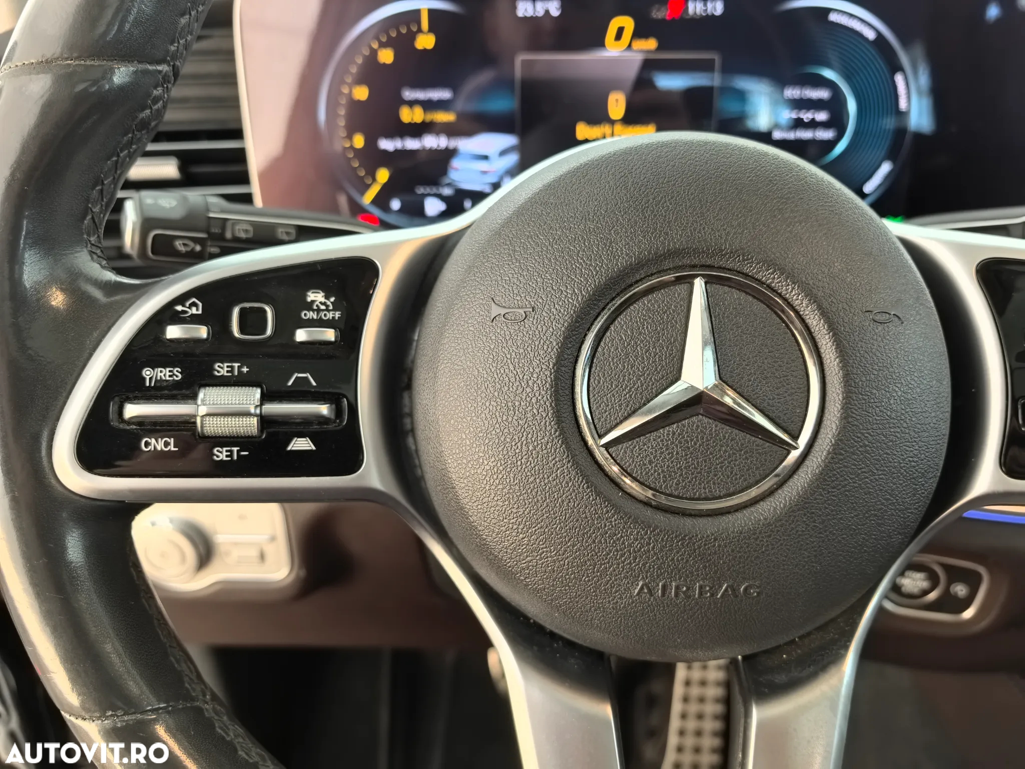 Mercedes-Benz GLS - 19