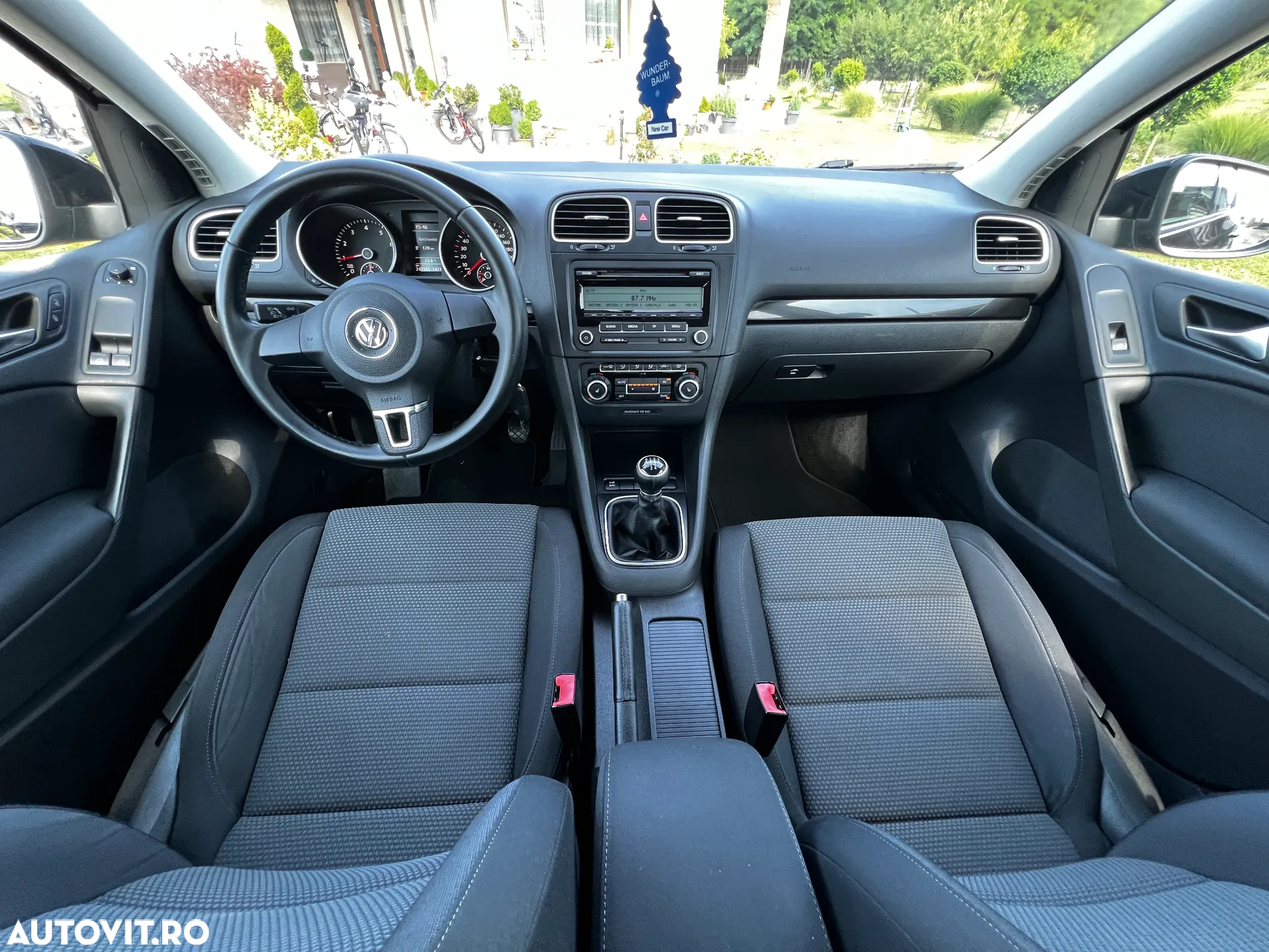 Volkswagen Golf 1.6 Comfortline - 26