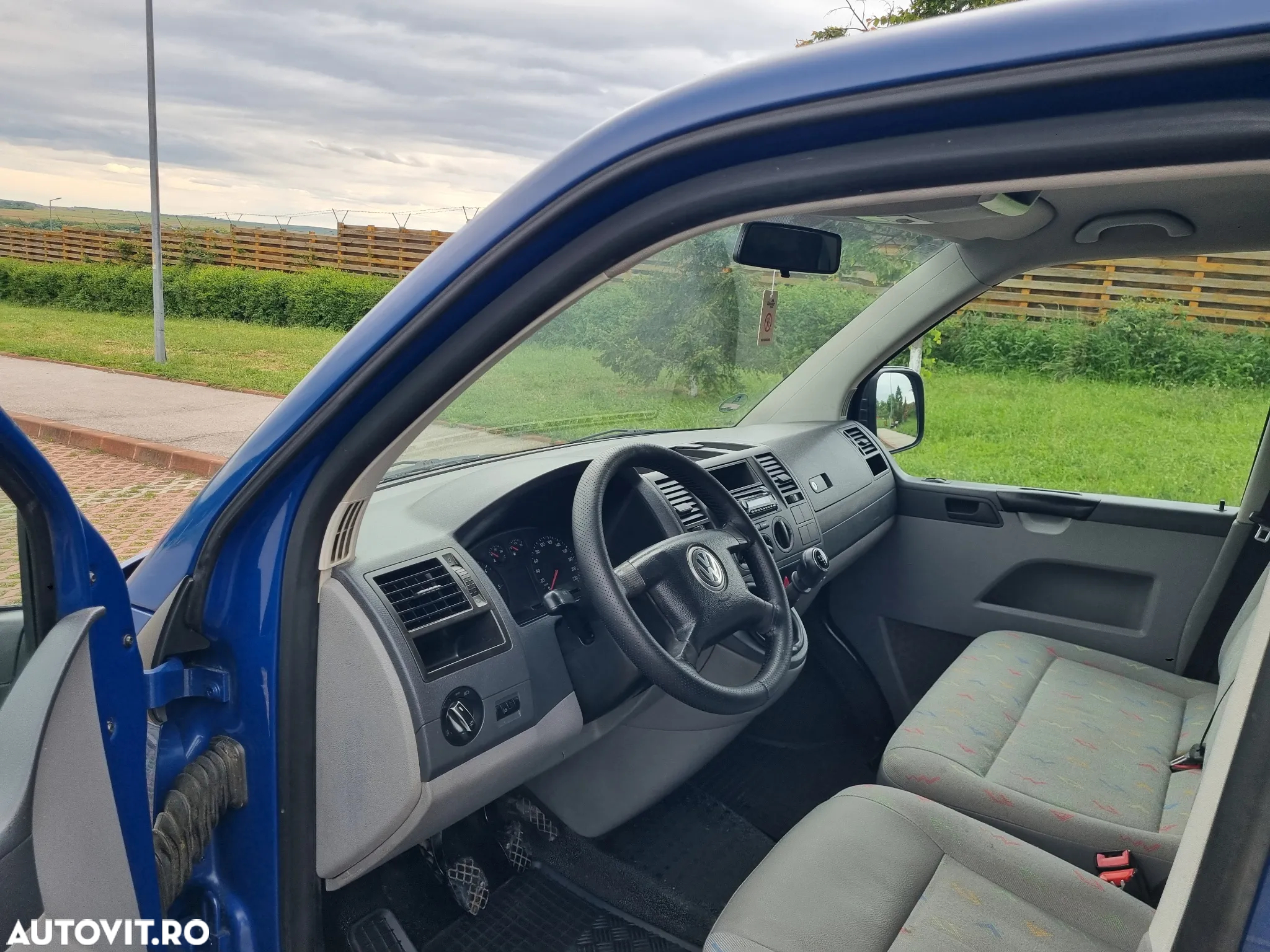 Volkswagen Transporter Caravelle DPF Trendline Scurt - 9
