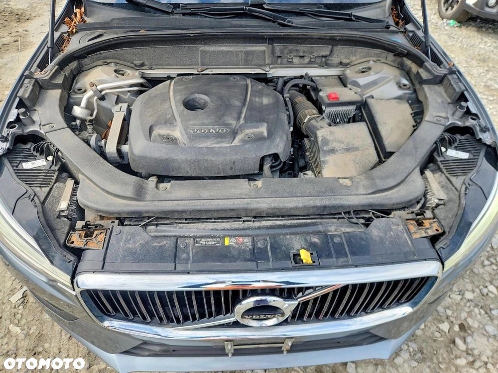 Volvo XC 60 T6 AWD Geartronic Momentum - 11