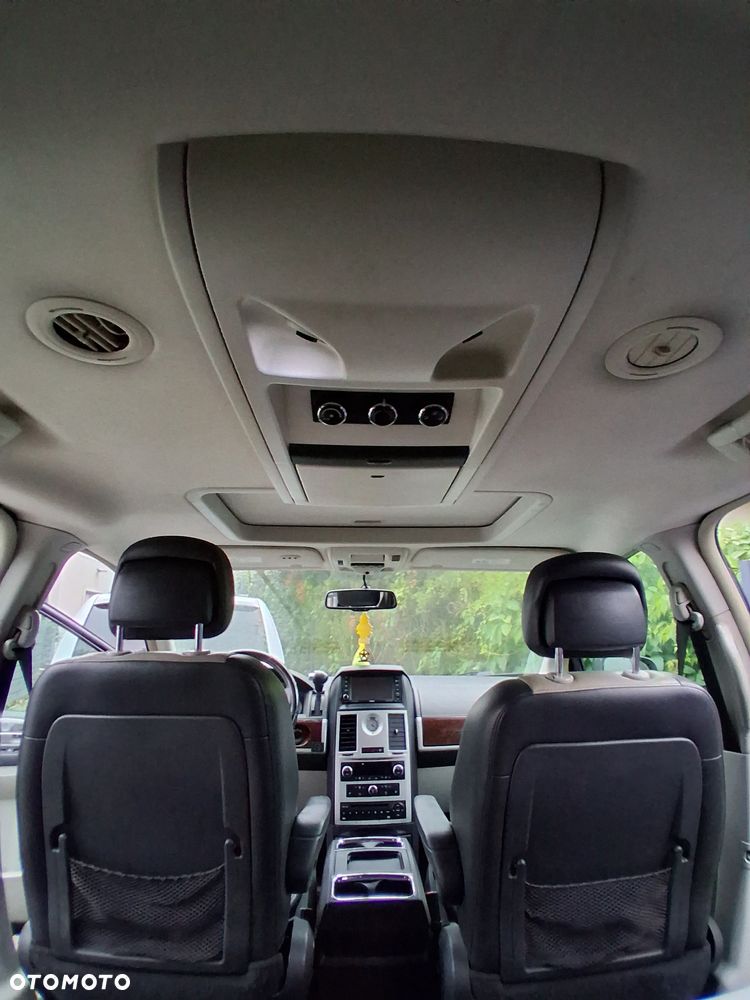 Chrysler Town & Country 4.0 Limited - 6
