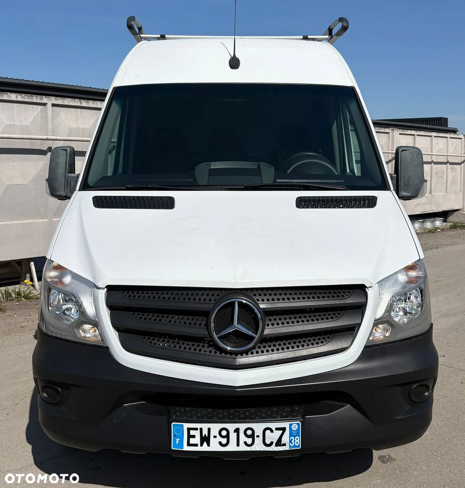 Mercedes-Benz Sprinter - 4