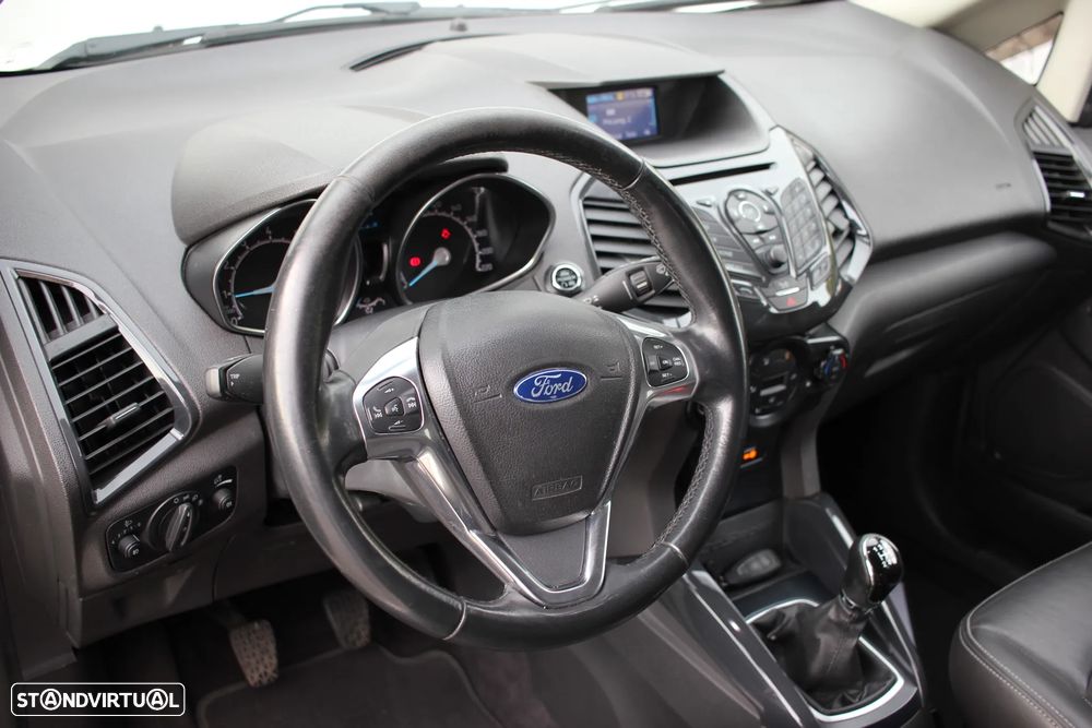 Ford EcoSport 1.0 EcoBoost Titanium - 10