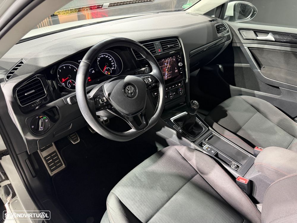 VW Golf 1.4 TSI Sound - 27