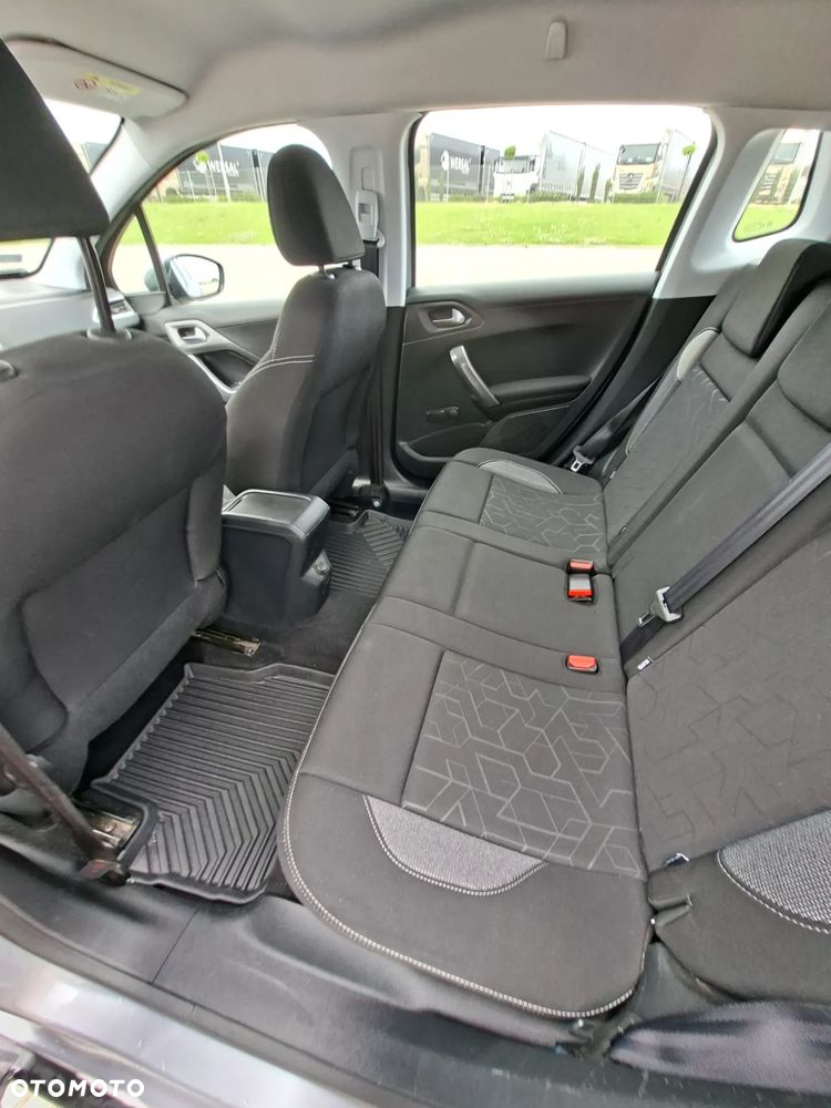 Peugeot 2008 1.5 BlueHDi Allure - 12