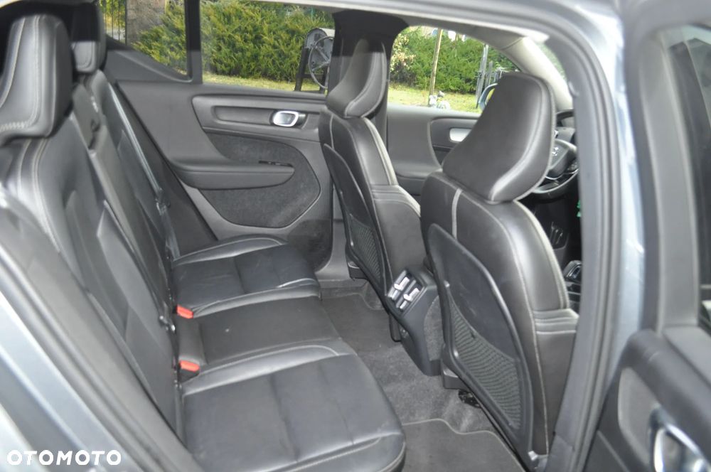 Volvo XC 40 D4 SCR AWD R-Design - 13