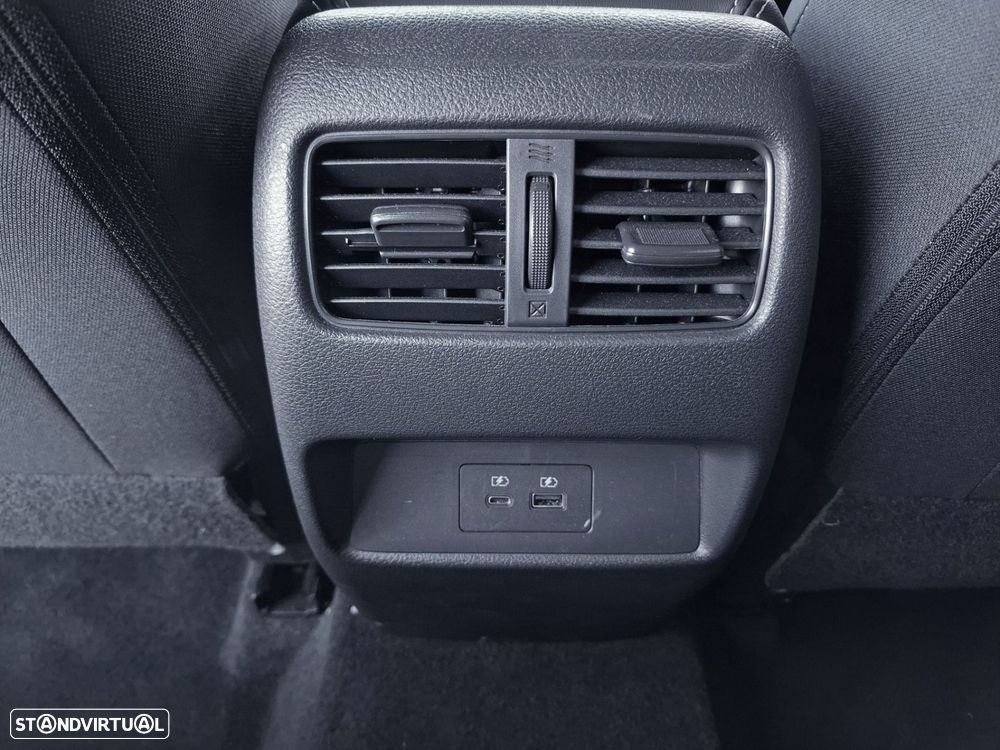 Nissan Qashqai 1.3 DIG-T N-Connecta LED - 23