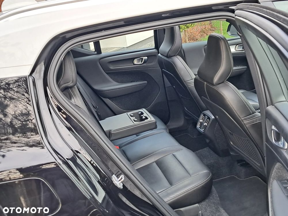 Volvo XC 40 D3 Momentum Pro - 22