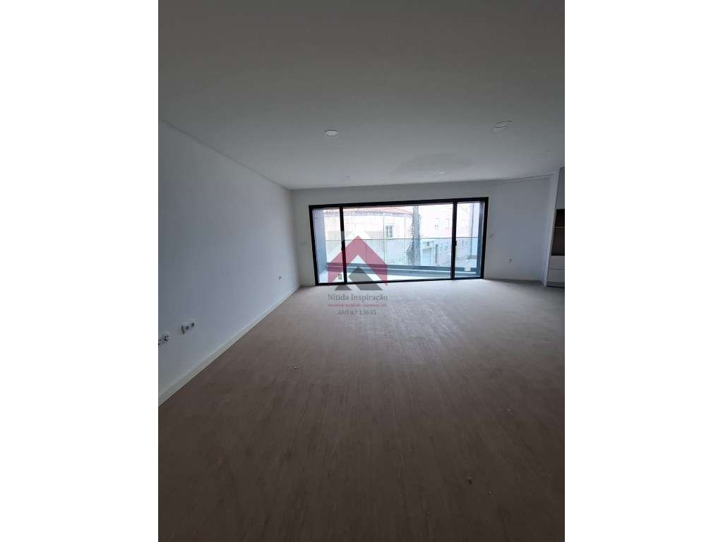 Apartamento T3 + Duplex Amplo + Terraço na Cobertura em Esgueira, A... - Grande imagem: 4/60