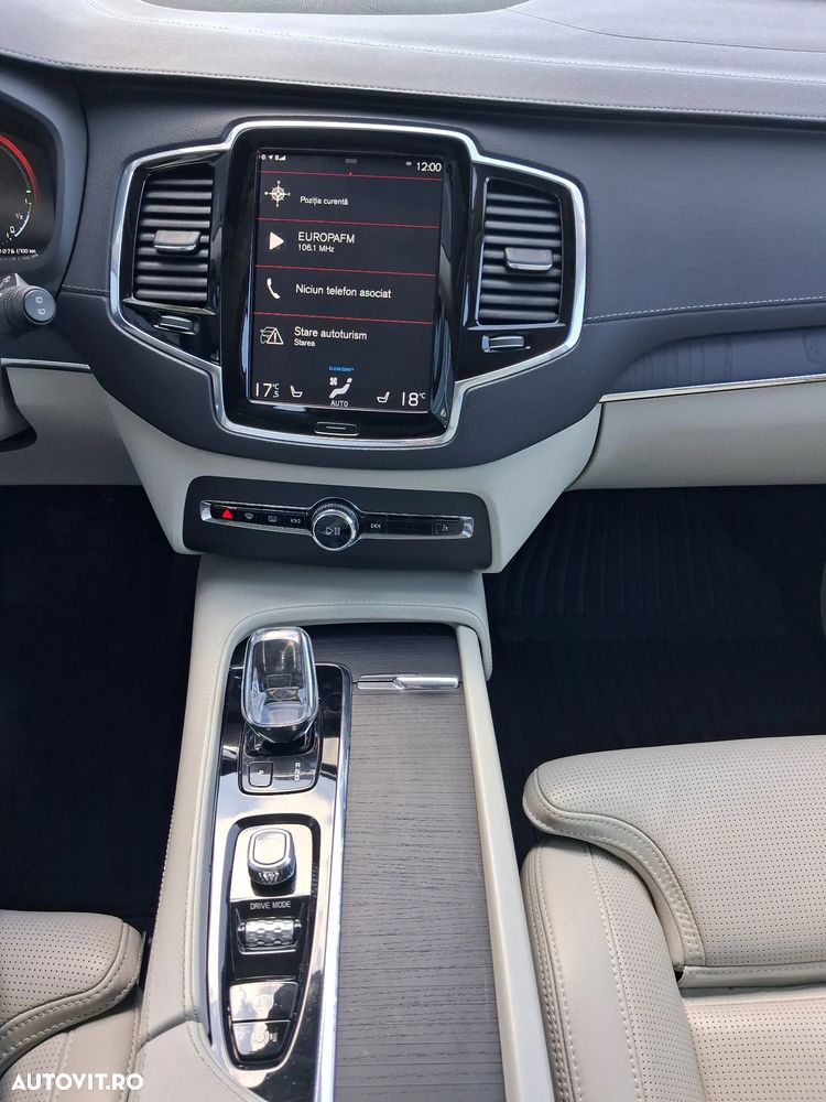 Volvo XC 90 - 28