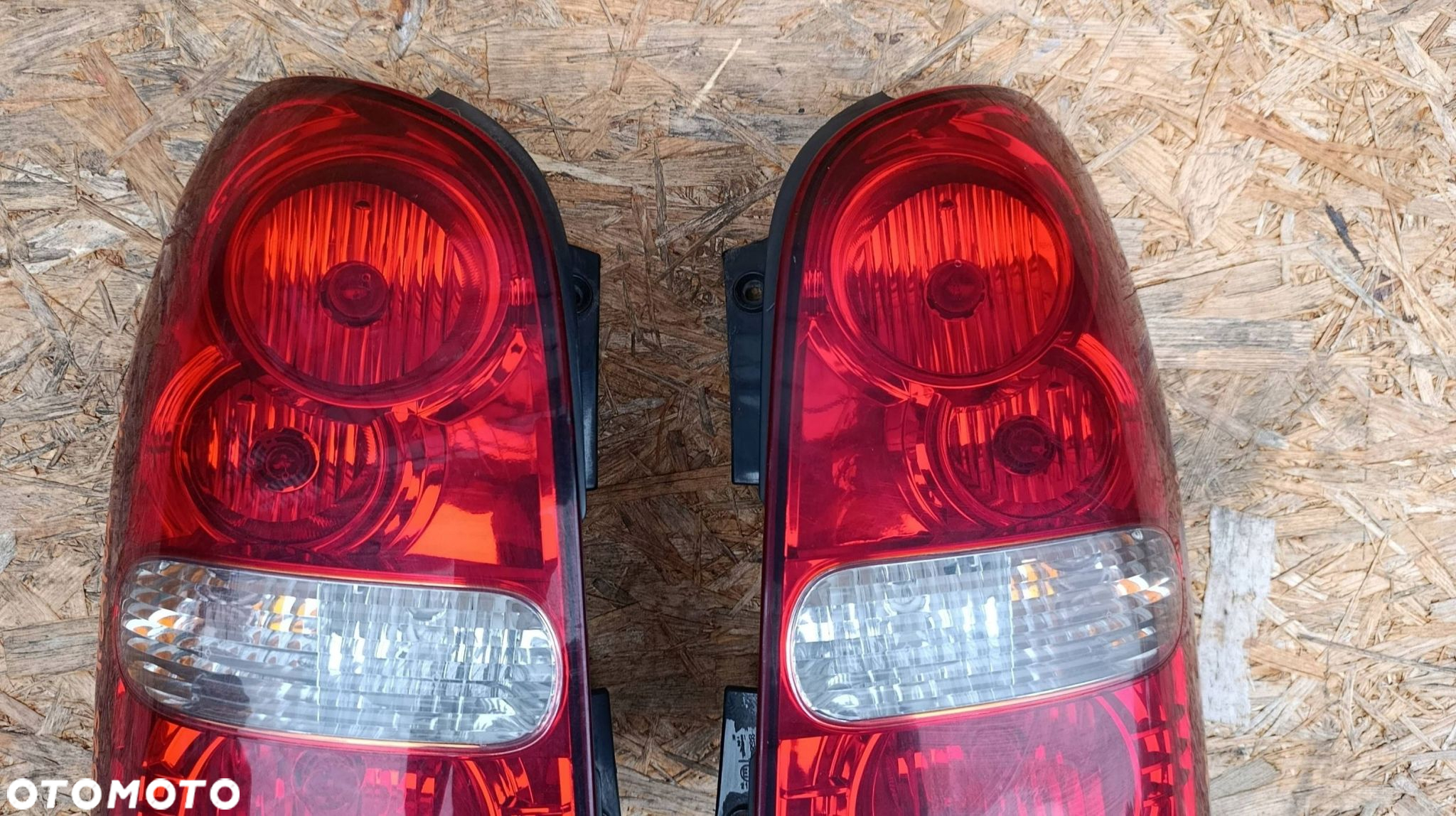 SsangYong Rexton I Tył Lampy tylne / Komplet LAMPA TYLNA LEWA PRAWA - 9