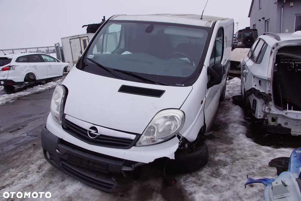 Auto na części - Opel Vivaro A Lift 2.0 CDTI 114 KM M9R630 PF6024 10U 2014R Silnik Skrzynia Drzwi Maska Zderzak Błotnik Lusterko Lampa Klamka Szyba Deska Kokpit Sterownik Moduł Czujnik Licznik Panel Kierownica - 7