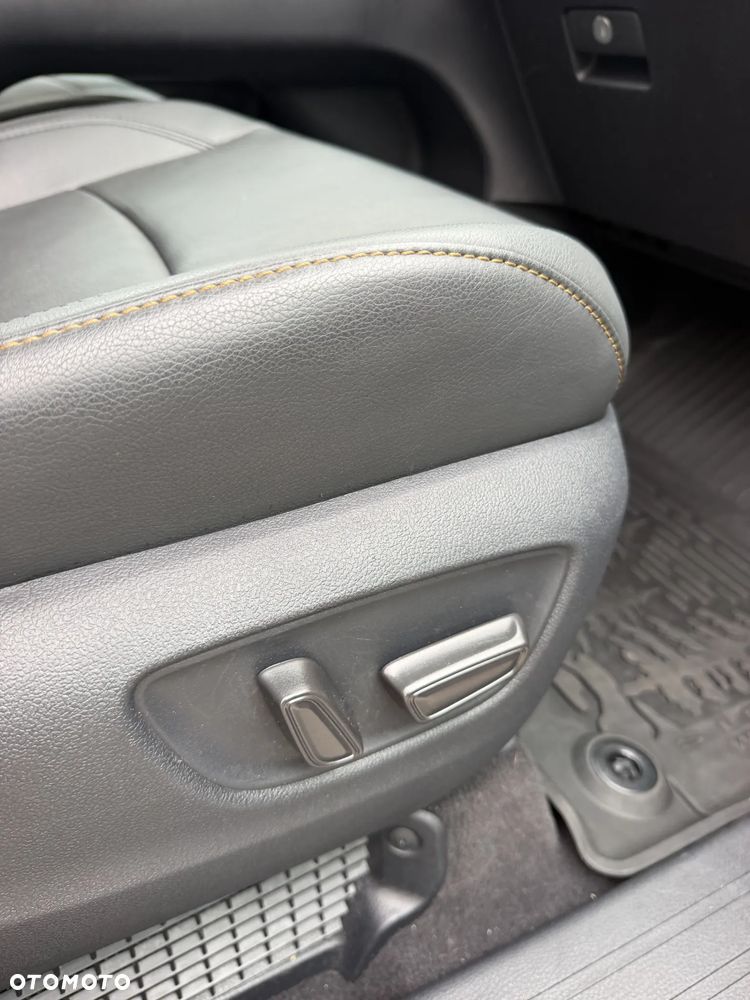 Toyota Sienna - 9