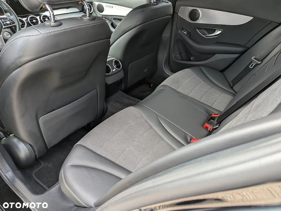 Mercedes-Benz Klasa C 220 d 4Matic 9G-TRONIC Avantgarde - 25