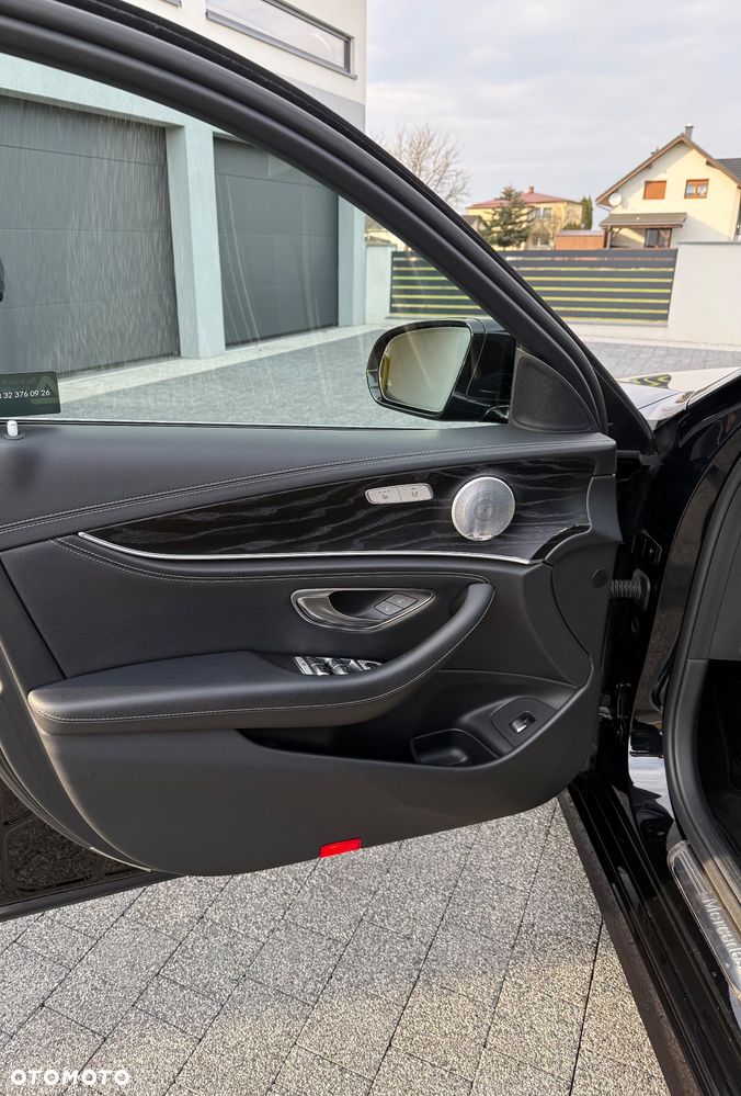 Mercedes-Benz Klasa E 220 d 4-Matic 9G-TRONIC - 8