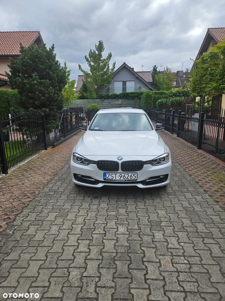 BMW Seria 3 318d Sport Line - 2