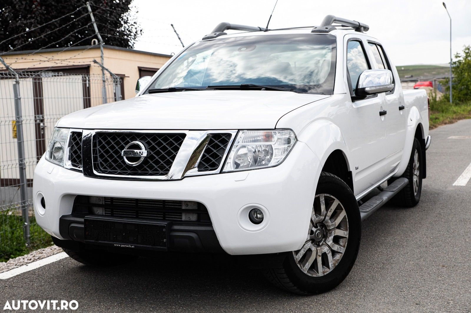 Nissan Navara 3.0 V6 dCi Double Cab LE Plus Aut. - 1
