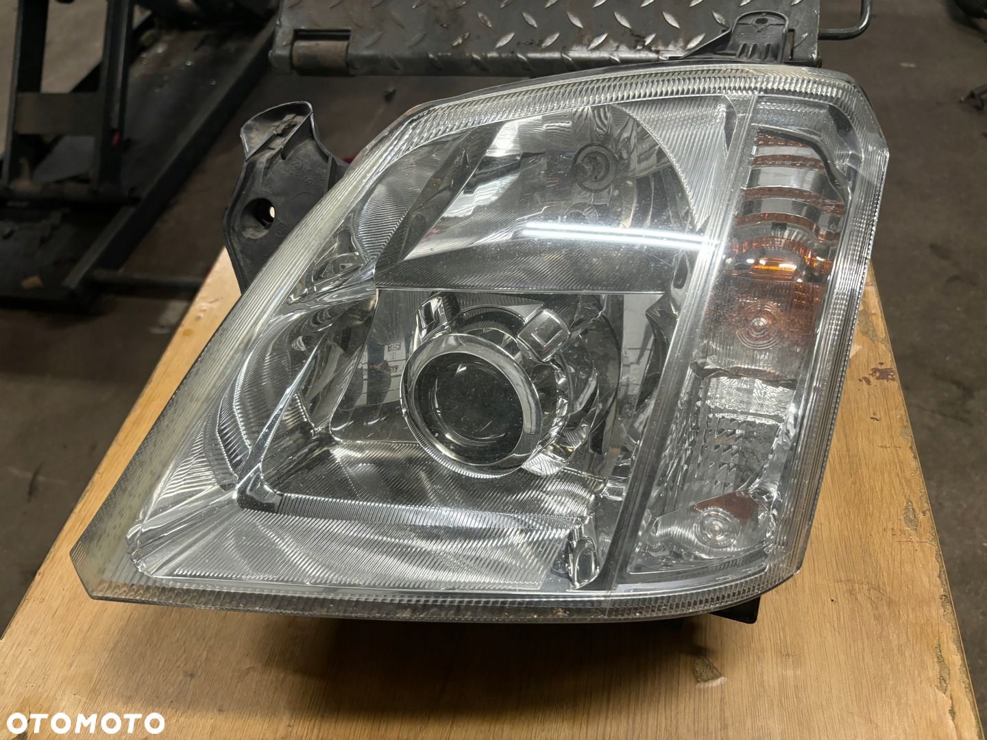 OPEL MERIVA A I LAMPA REFLEKTOR LEWY PRZÓD XENON ORYGINALNY EUROPEJSKI - 1