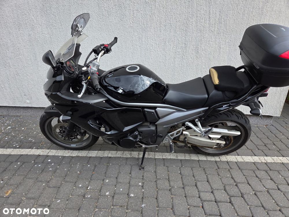 Suzuki GSX - 2