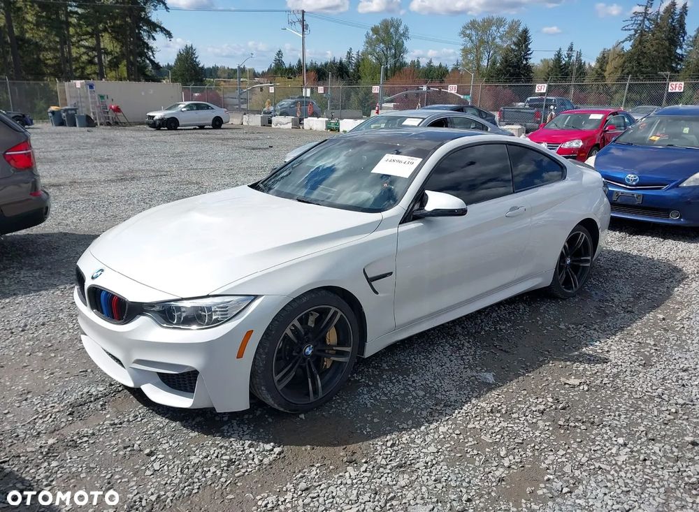 BMW M4 - 8