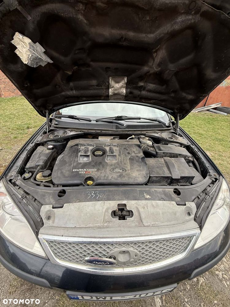 Ford Mondeo 2.0 TDCI DPF Ghia - 11
