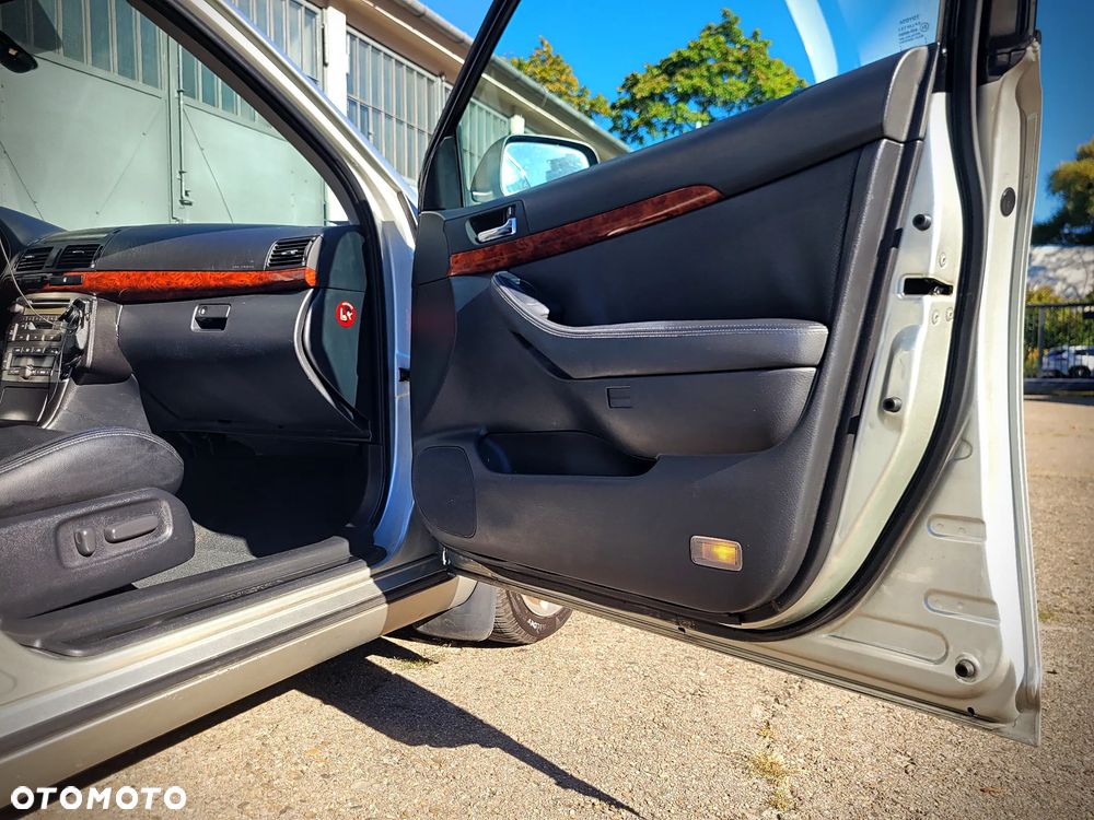 Toyota Avensis - 22