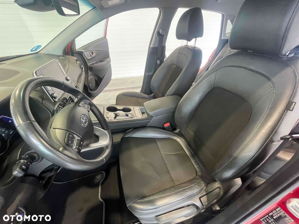 Hyundai Kona 39kWh Executive - 13