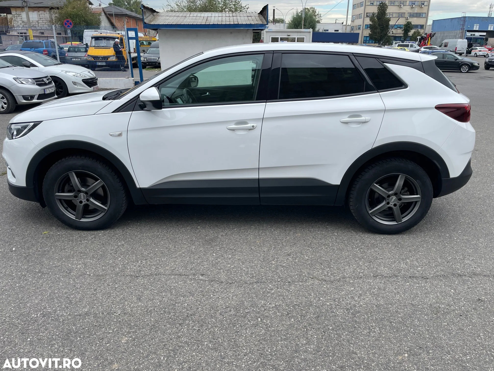 Opel Grandland X 1.5 D Start/Stop Automatik Business Edition - 2