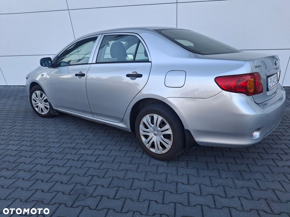 Toyota Corolla 1.6 VVT-i Luna - 24