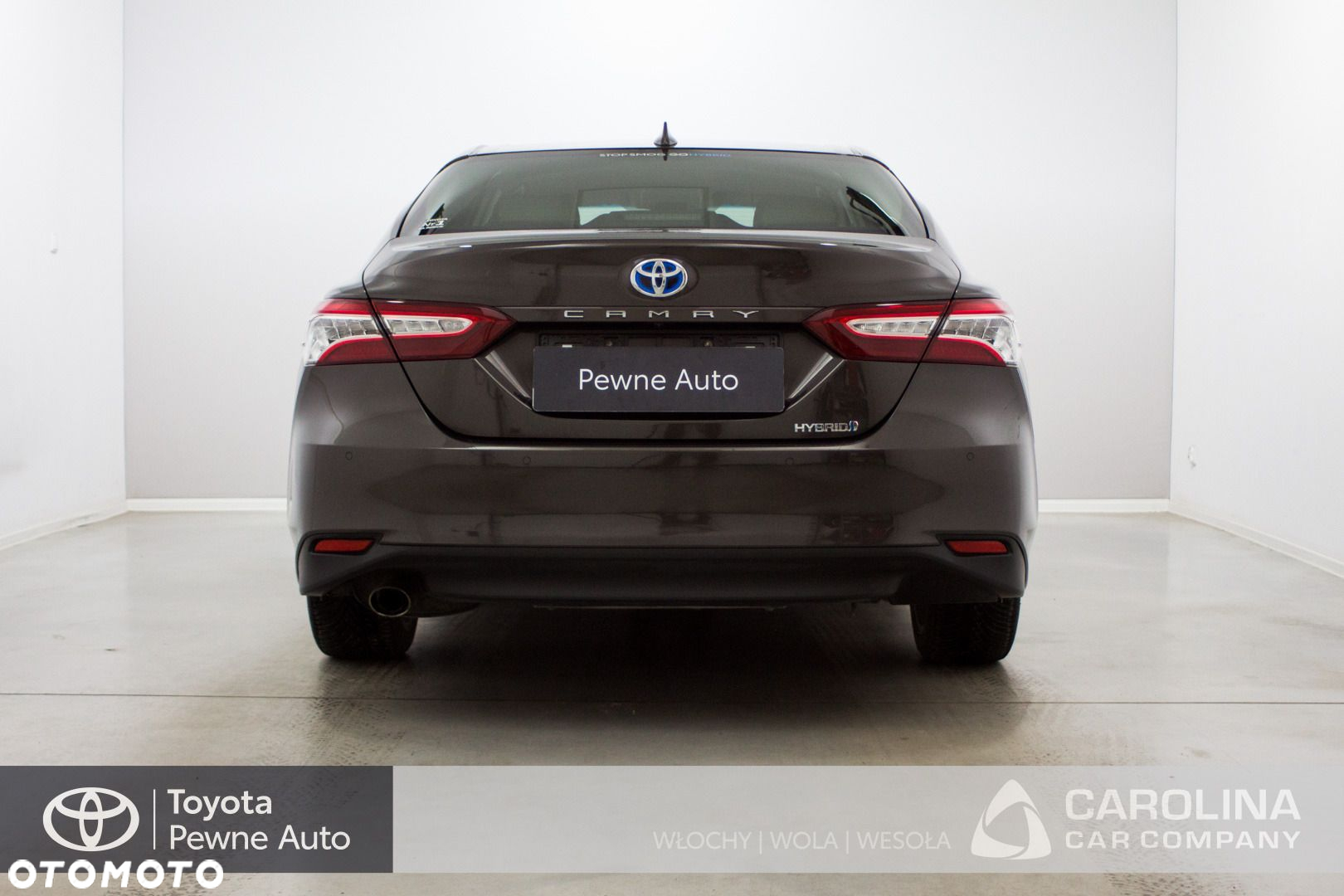 Toyota Camry - 17